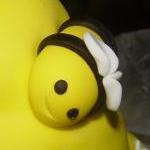 12 Fondant Bee & Flowers Cu..