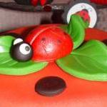 Edible Fondant Ladybug Cake..